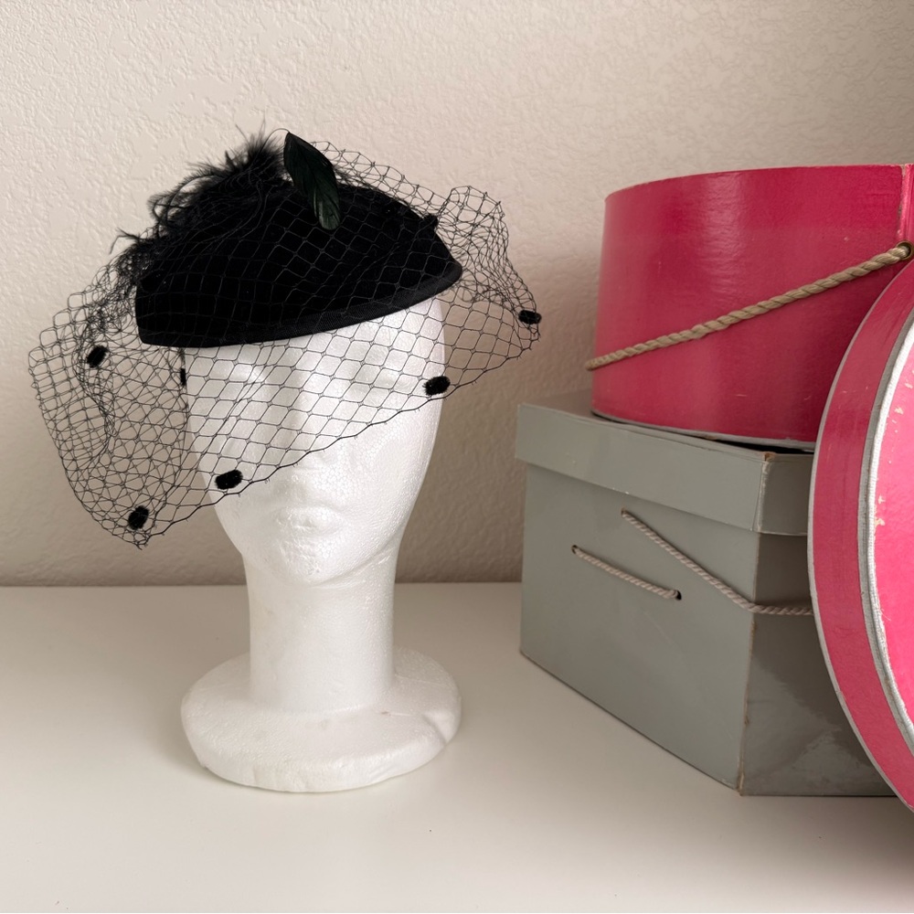 Wool fascinator retro chic hat